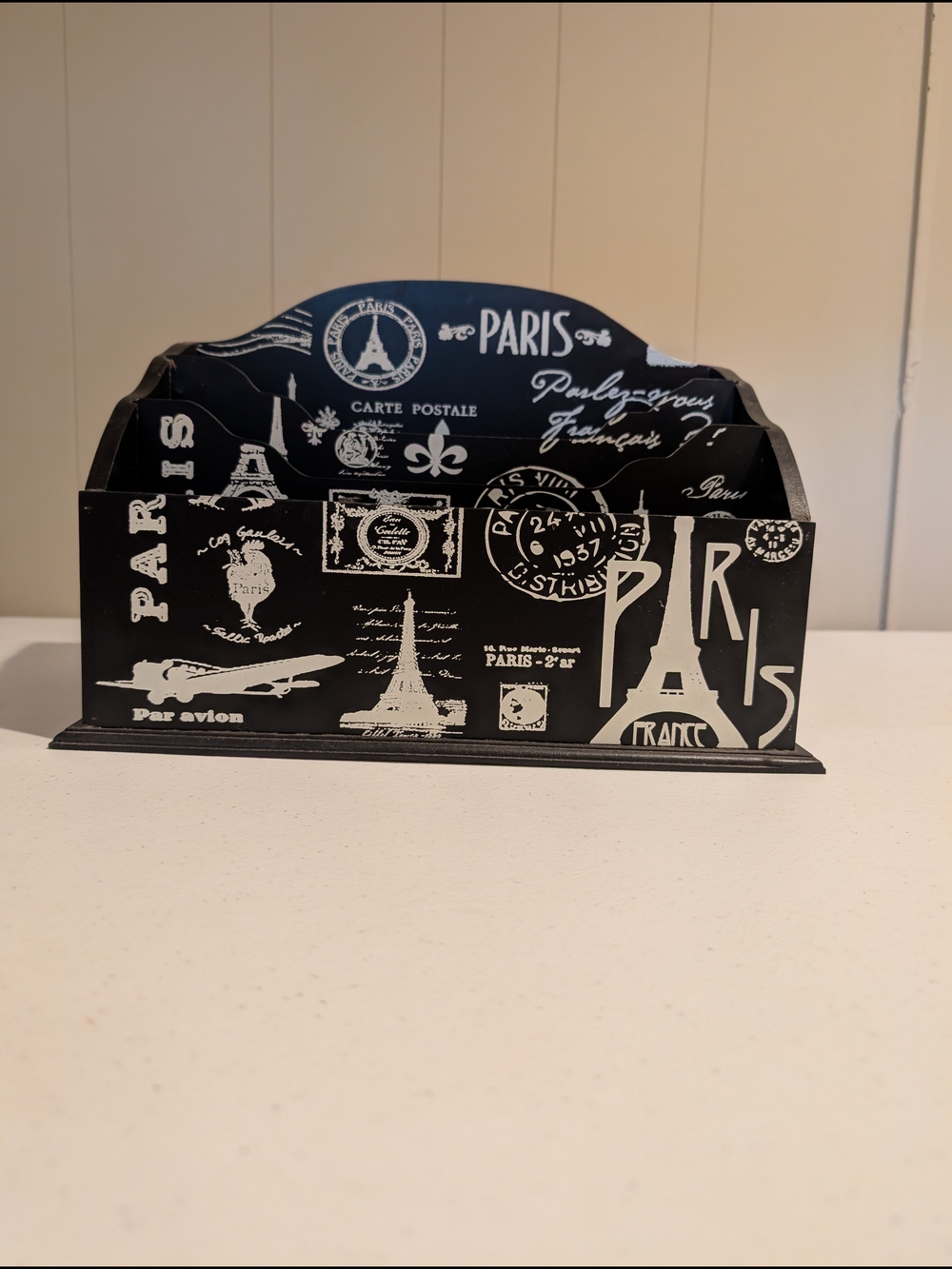 Black and White Paris Mail Organizer